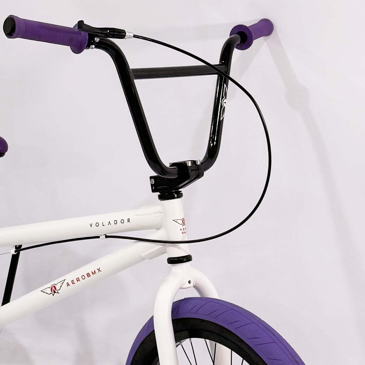 Bicicleta BMX Aerobmx Volador Centro Mid Rodado 20 color blanco-morado