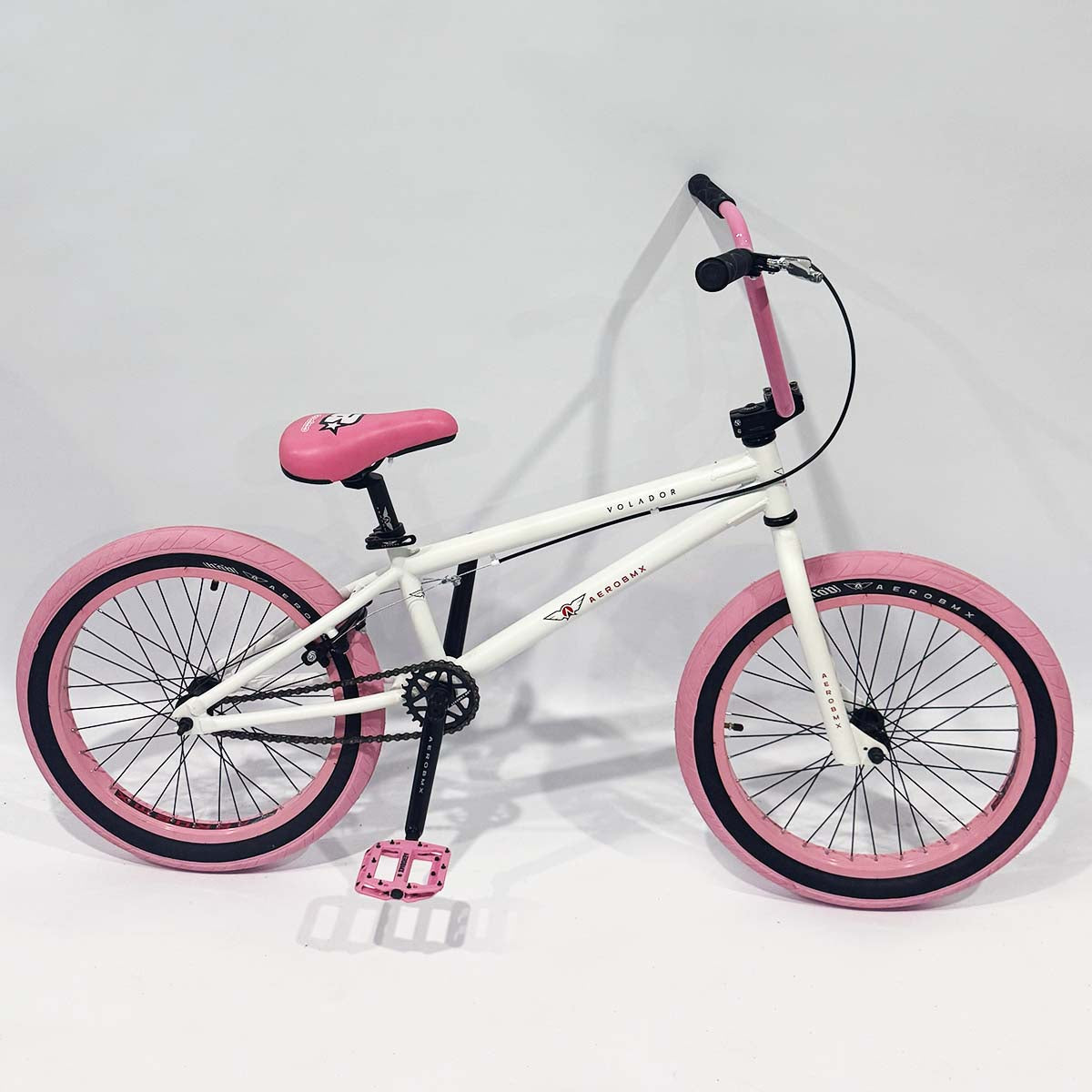 Bicicleta BMX Aerobmx Volador Centro Americano Profesional maza 14mm Rodado 20 blanco-rosa